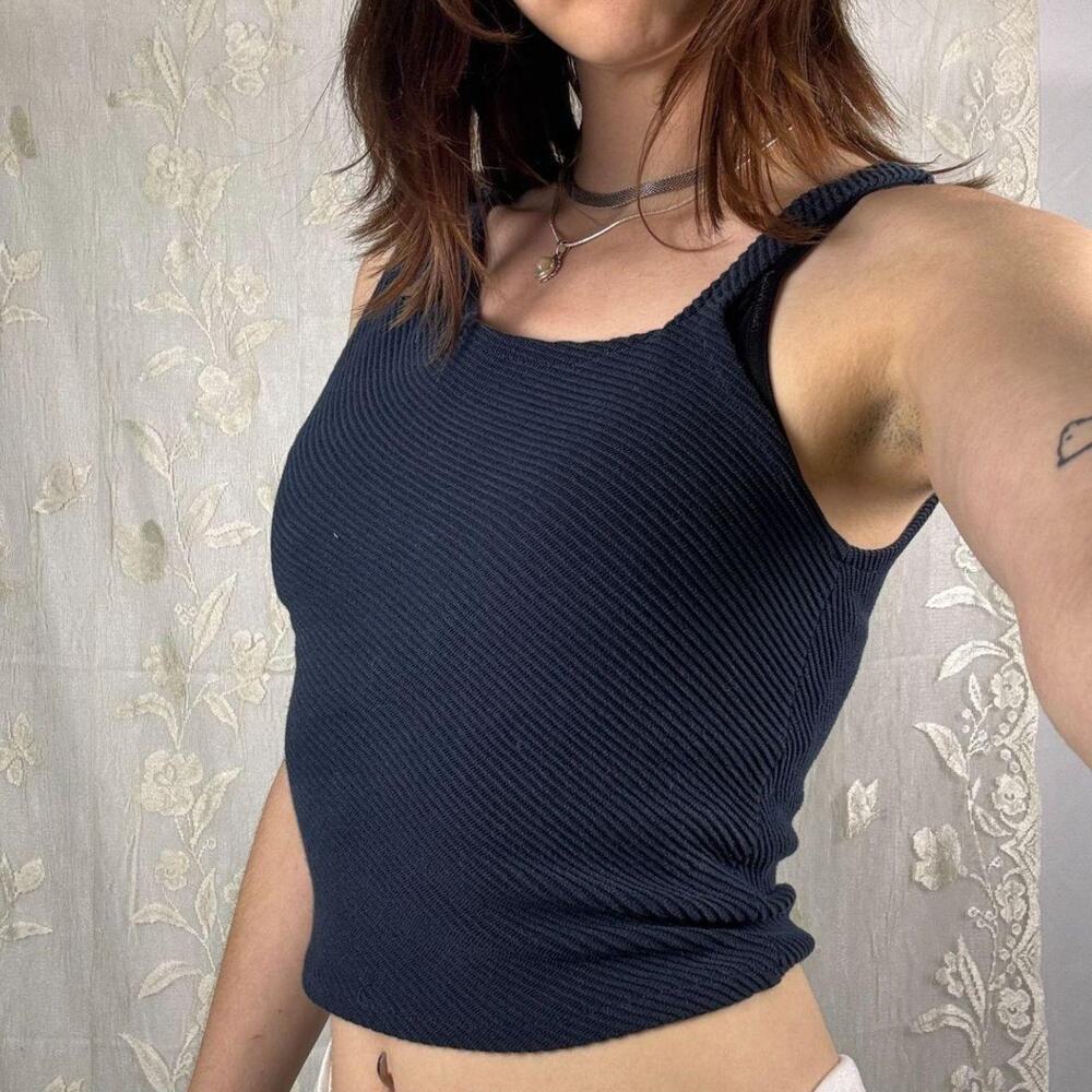 Asymmetrical Tank Top - Picture 3 of 8
